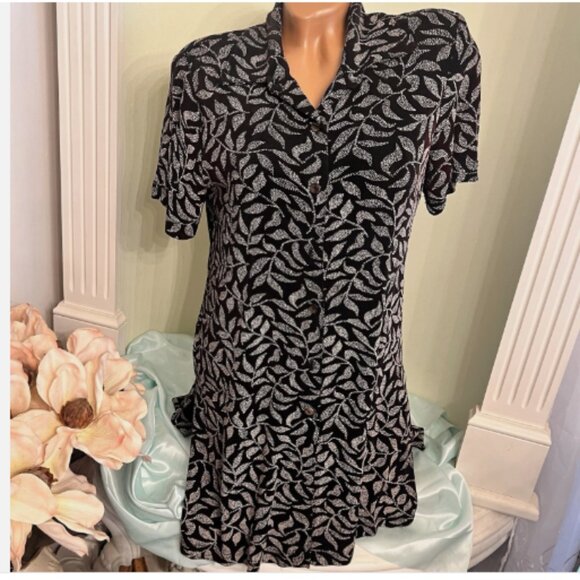 Ronni Nicole. Size 6 Textured Acetate Tunic. Short Dress. Button Up. B123 - Picture 1 of 4